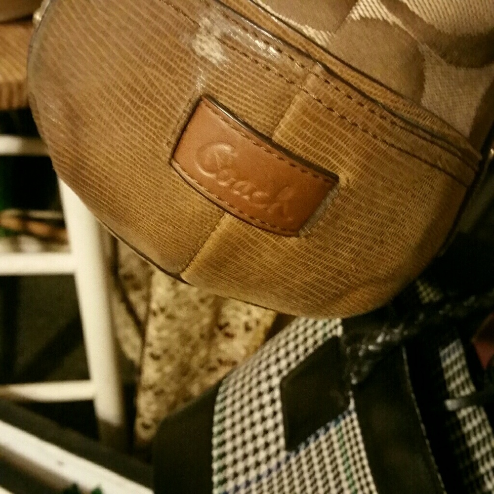 Coach Handbag - Picture 4 of 8